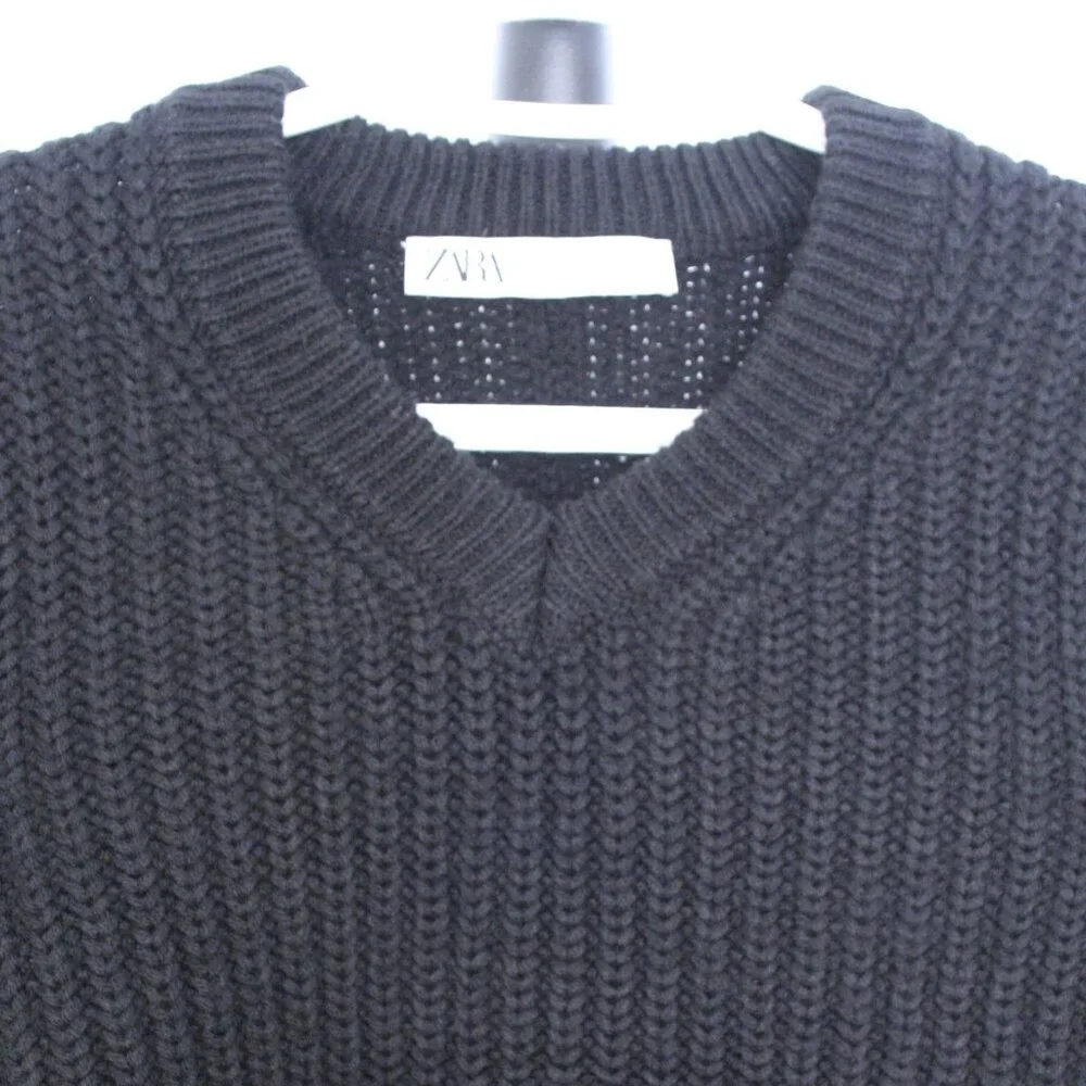 Zara‎ Black Rib Knit V-Neck Oversize Crop Sweater Sz M - Picture 2 of 10